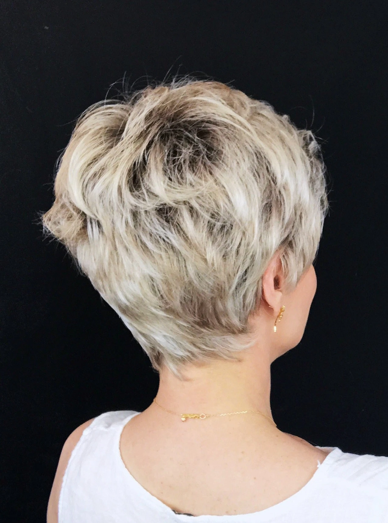 Spa Wig By Ellen Wille | Mono Top 7 Spa Wig By Ellen Wille | Mono Top - Image 7